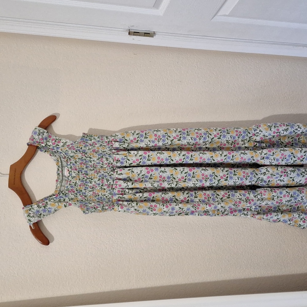 Girls dress
